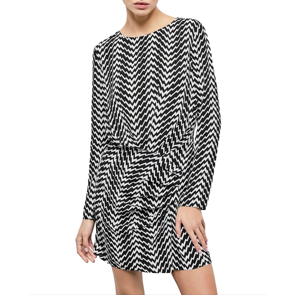 🆕️ The Kooples Zig Zag Stretch Ruched Long Sleeve Mini Dress in Black & White